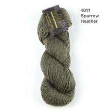Load image into Gallery viewer, Cascade 220 Heathers and Solids